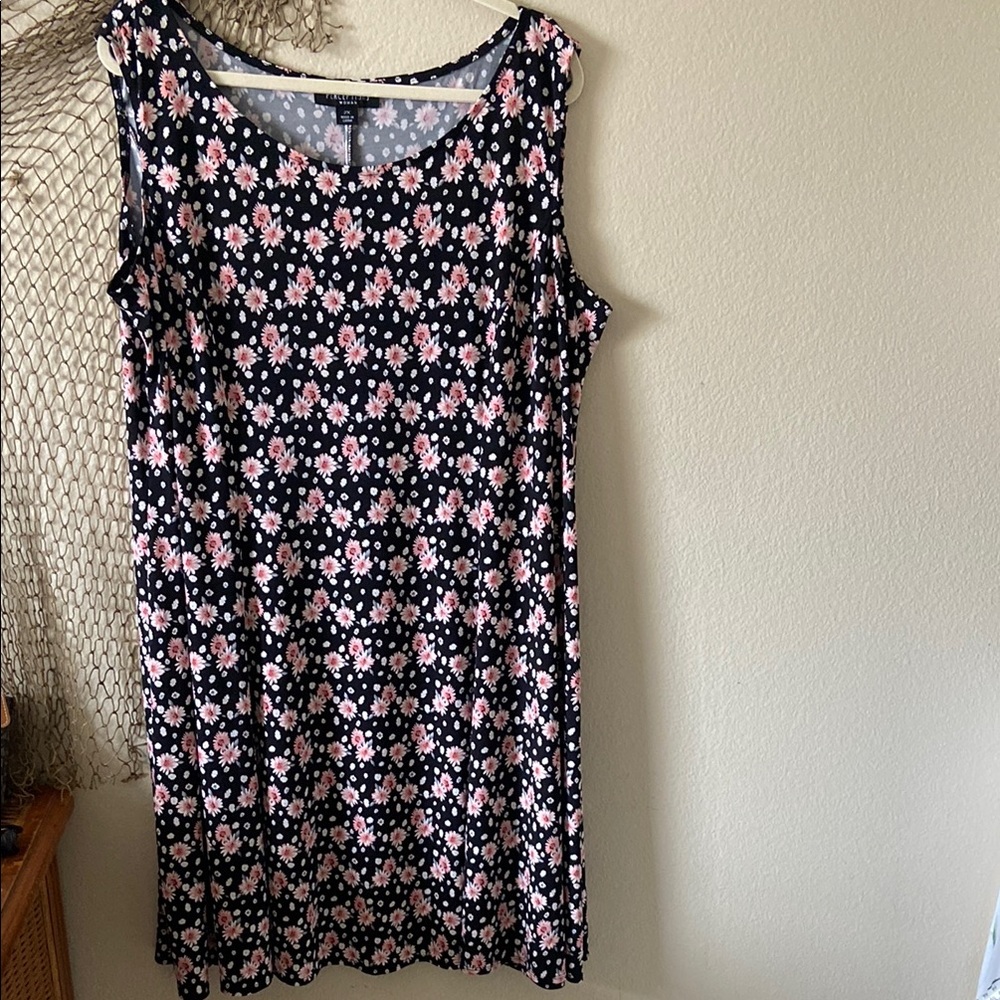 NWOTs Pink and Black Daisy Floral Print Sleeveless Dress